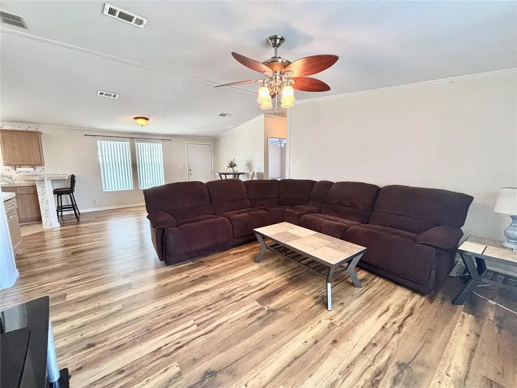 136 Americana Court NE St Petersburg FL 33702