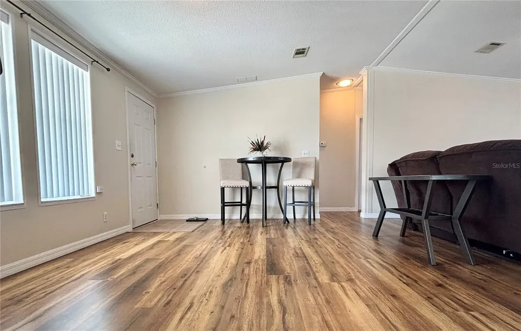 136 Americana Court NE St Petersburg FL 33702