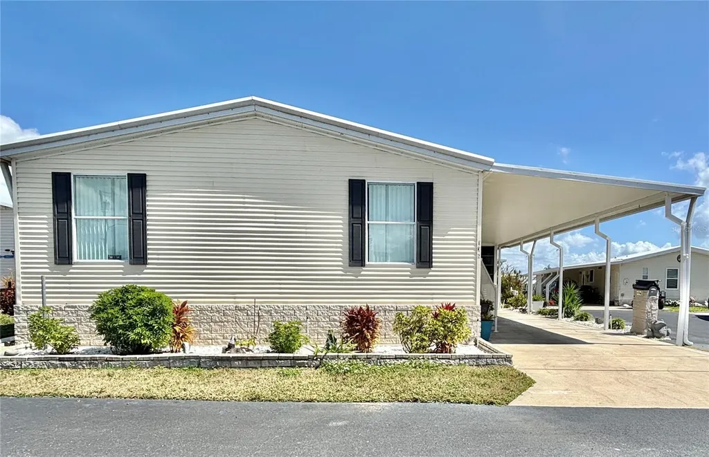 136 Americana Court NE St Petersburg FL 33702