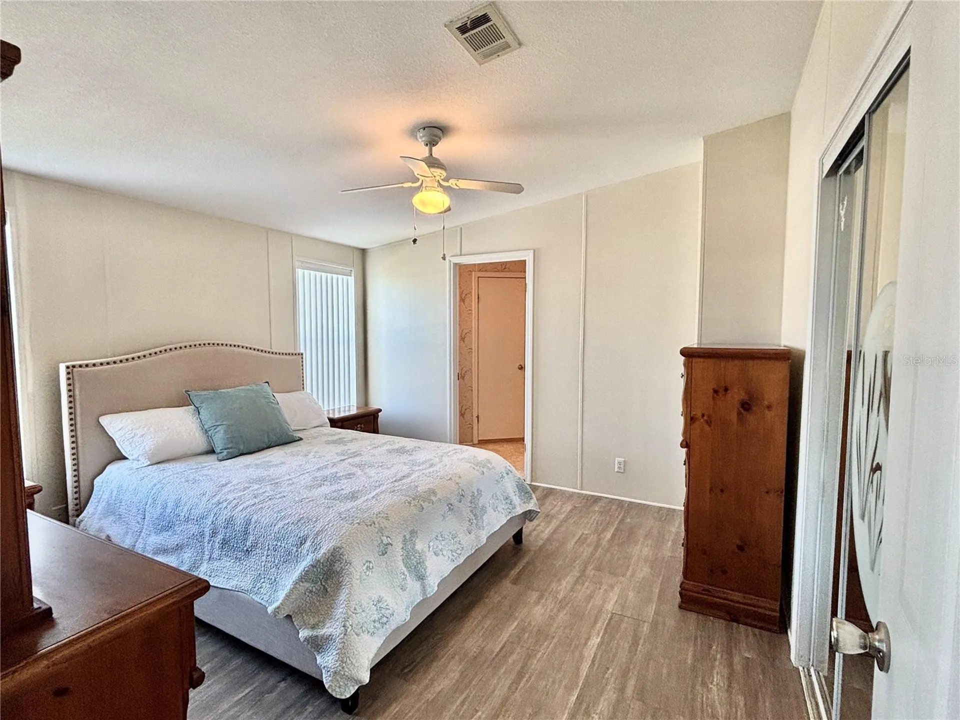 136 Americana Court NE St Petersburg FL 33702