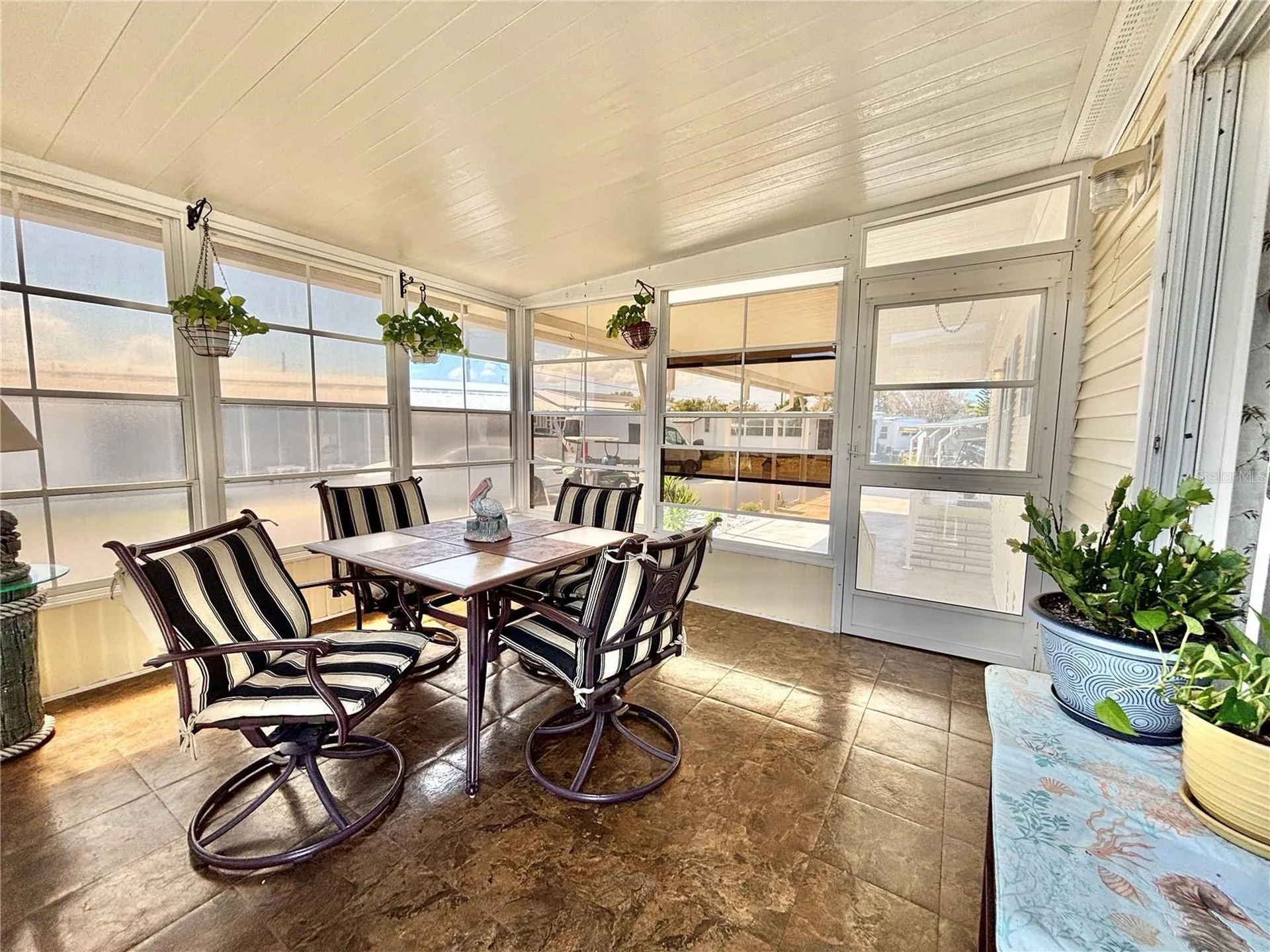 136 Americana Court NE St Petersburg FL 33702