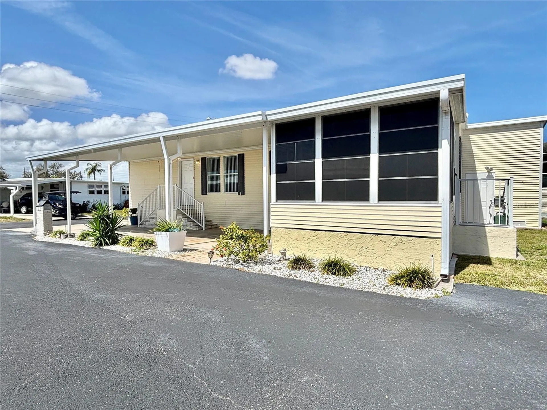 136 Americana Court NE St Petersburg FL 33702