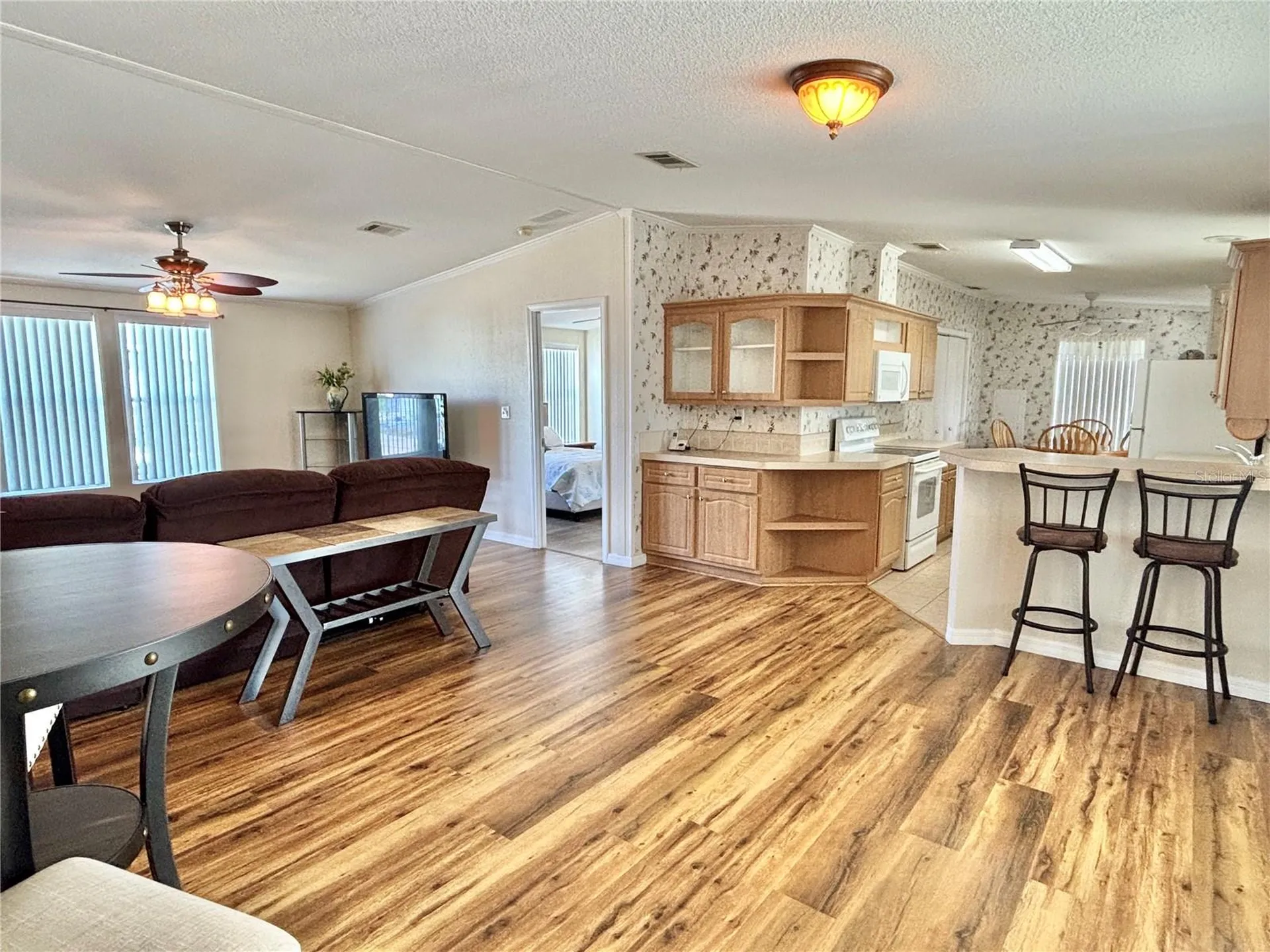 136 Americana Court NE St Petersburg FL 33702