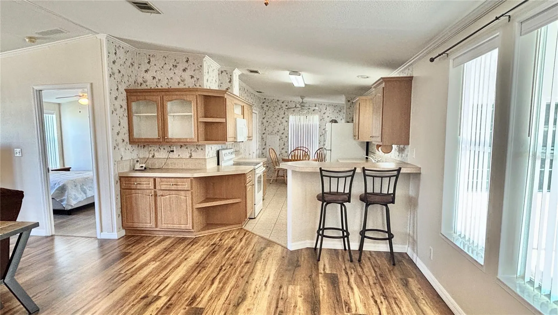 136 Americana Court NE St Petersburg FL 33702