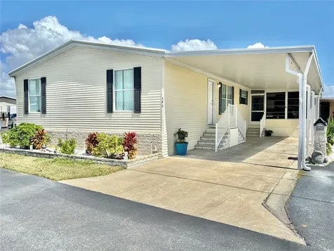 136 Americana Court NE St Petersburg FL 33702