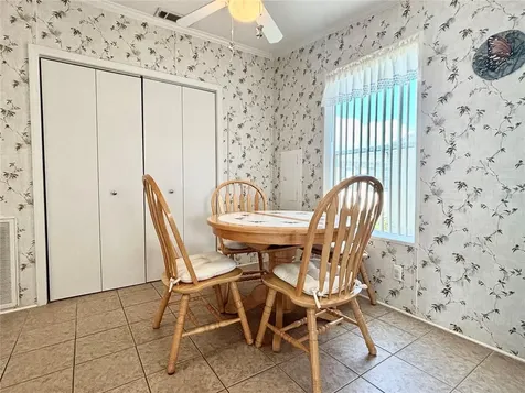 136 Americana Court NE St Petersburg FL 33702