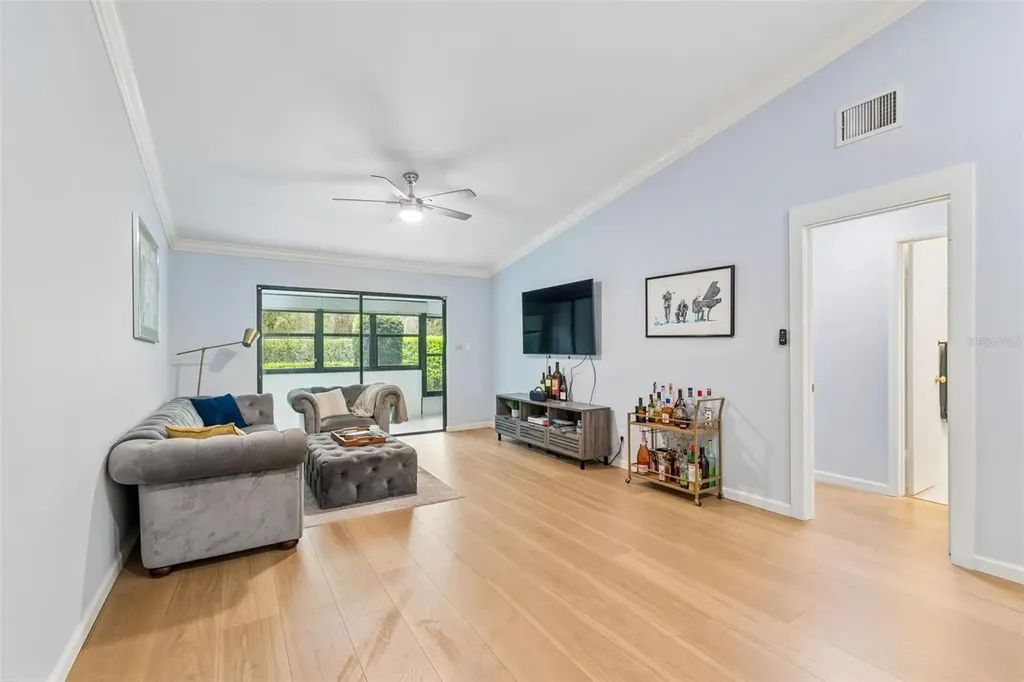 9785 86th Avenue Seminole FL 33777
