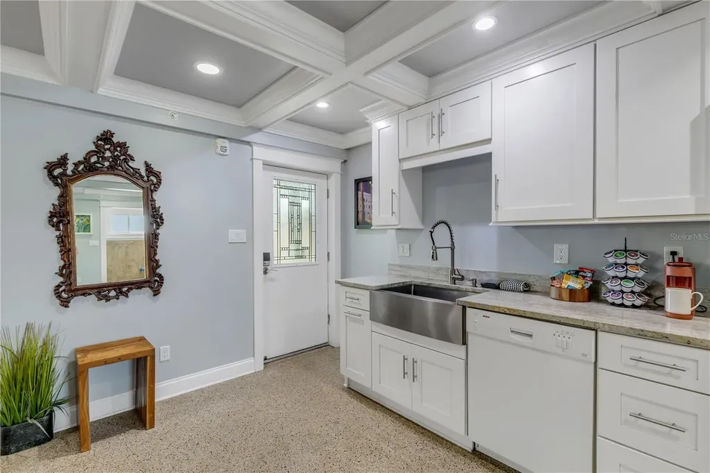 472 N Causeway New Smyrna Beach FL 32169