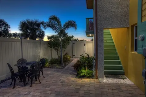 472 N Causeway New Smyrna Beach FL 32169