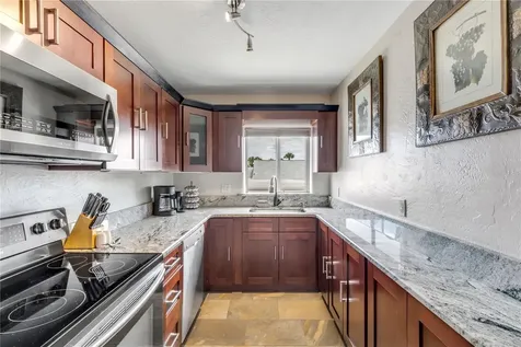 472 N Causeway New Smyrna Beach FL 32169