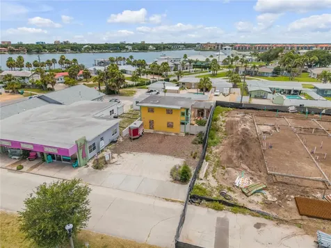 472 N Causeway New Smyrna Beach FL 32169