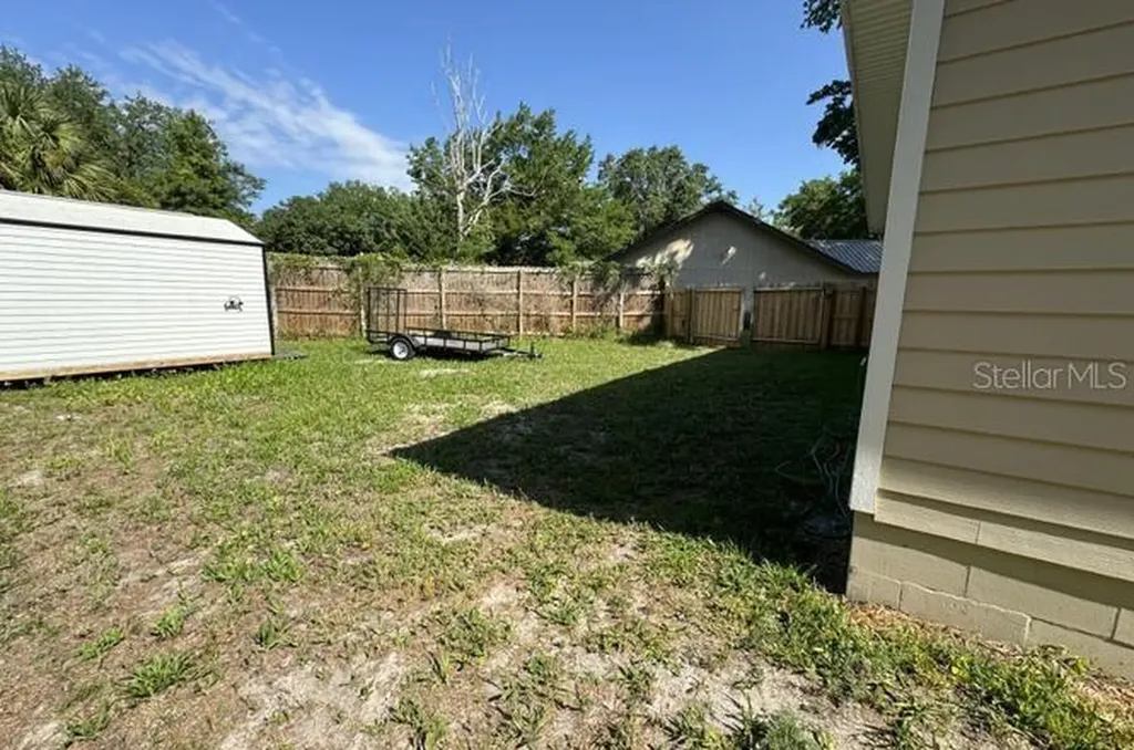 6107 W 1st Manor Palatka FL 32177