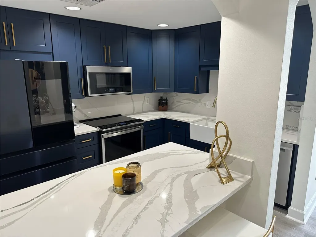 808 3rd Avenue W Bradenton FL 34205