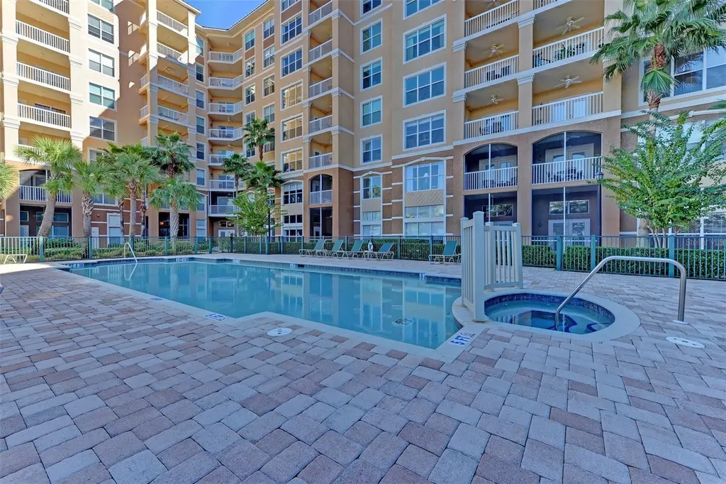 808 3rd Avenue W Bradenton FL 34205