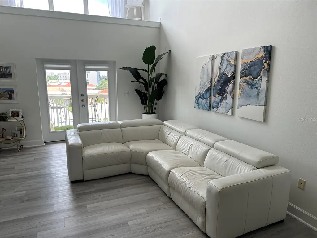 808 3rd Avenue W Bradenton FL 34205