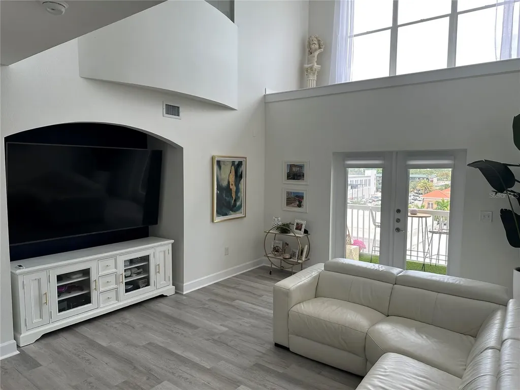 808 3rd Avenue W Bradenton FL 34205