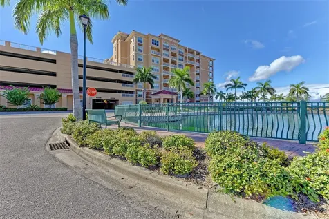 808 3rd Avenue W Bradenton FL 34205