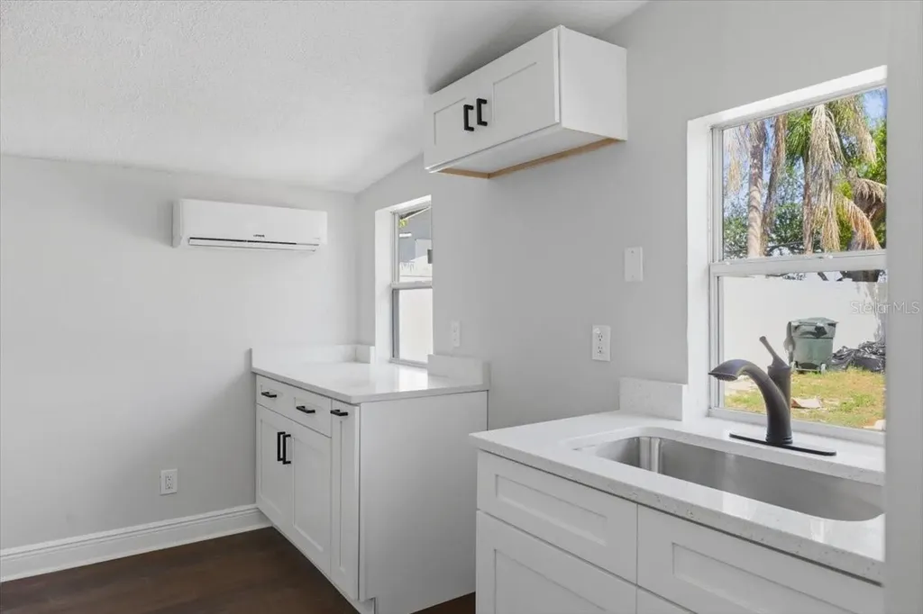 1144 New York Avenue Dunedin FL 34698