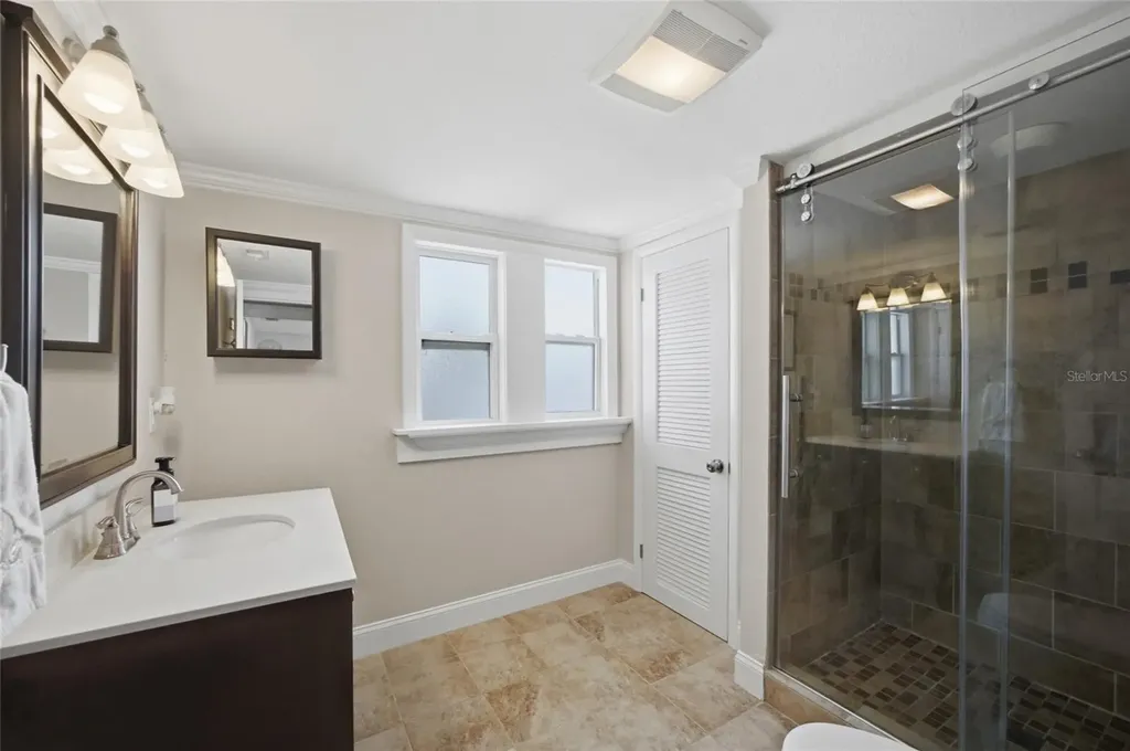 106 W Crest Avenue Tampa FL 33603