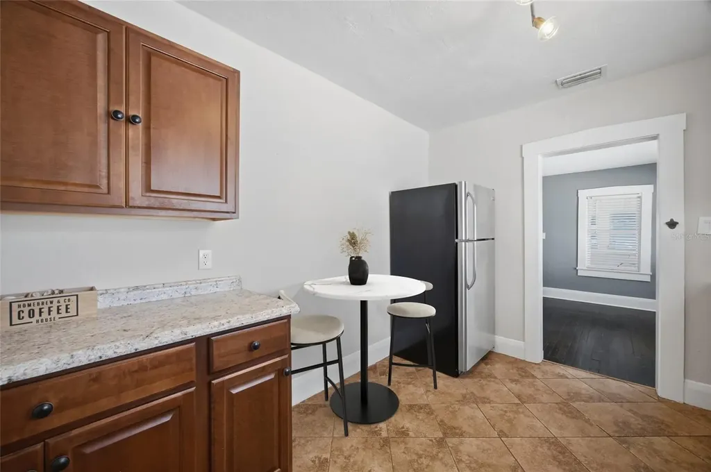 106 W Crest Avenue Tampa FL 33603