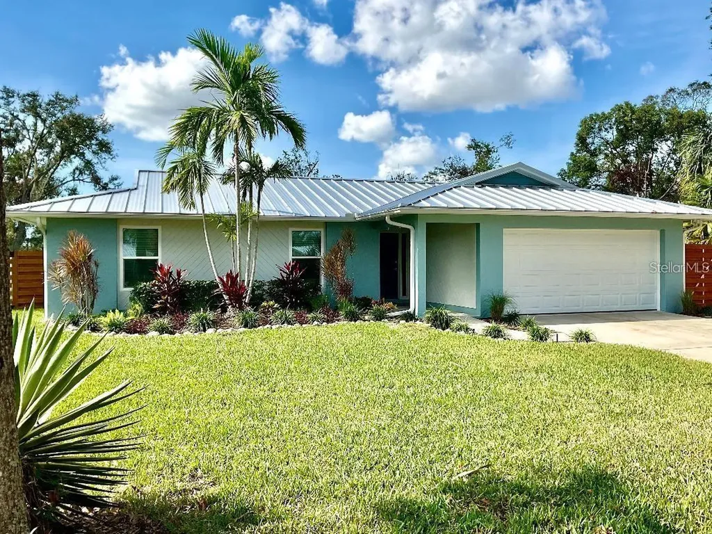 4230 Shady Oaks Court Sarasota FL 34233