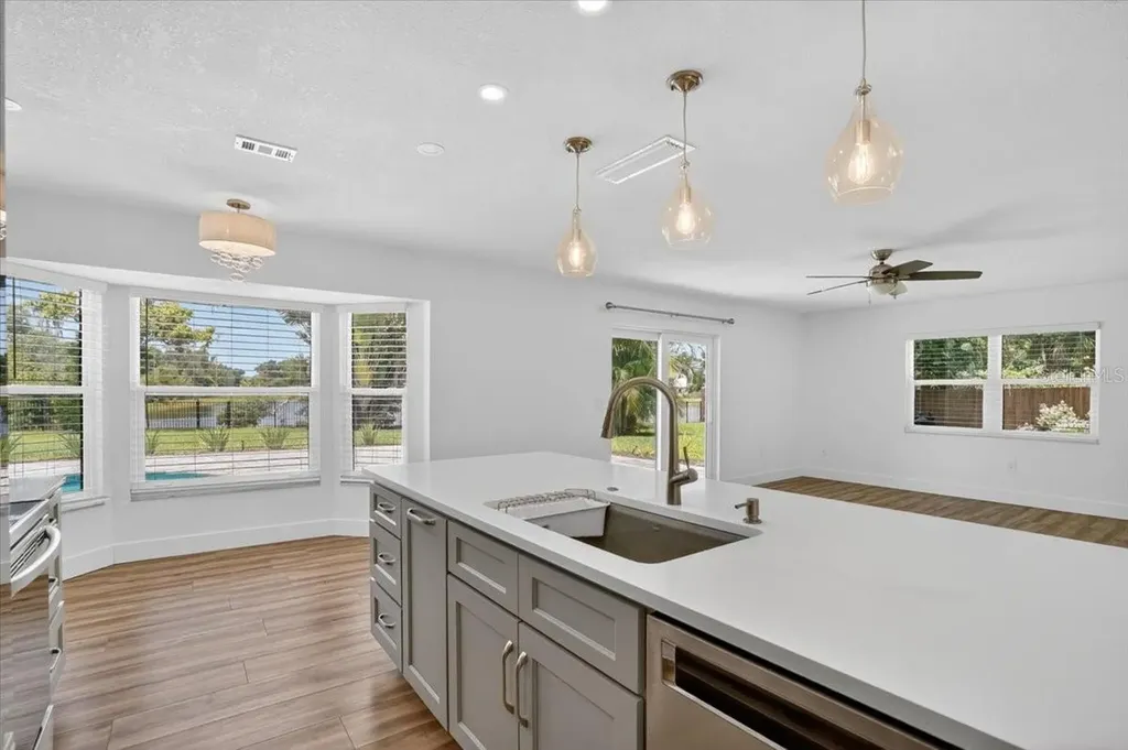 4230 Shady Oaks Court Sarasota FL 34233