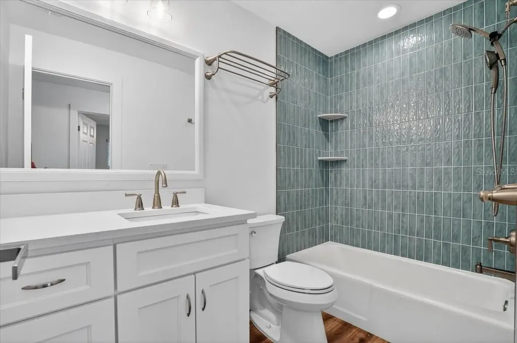 4230 Shady Oaks Court Sarasota FL 34233