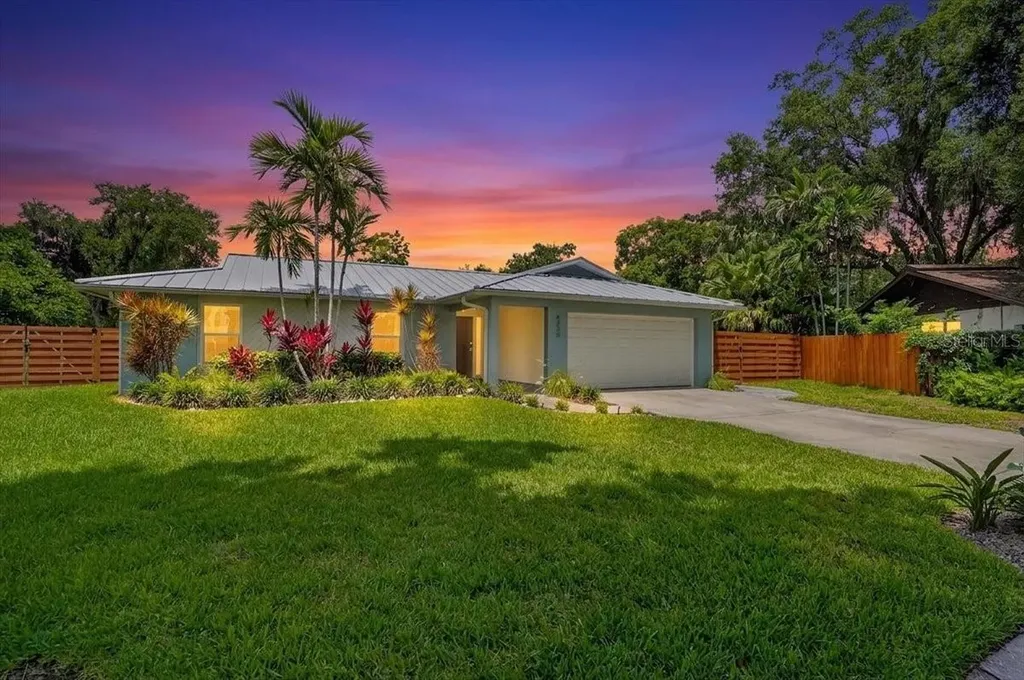 4230 Shady Oaks Court Sarasota FL 34233