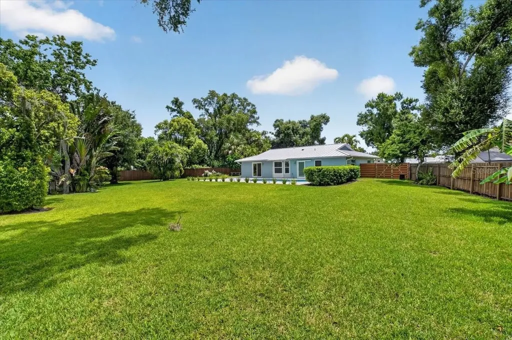 4230 Shady Oaks Court Sarasota FL 34233