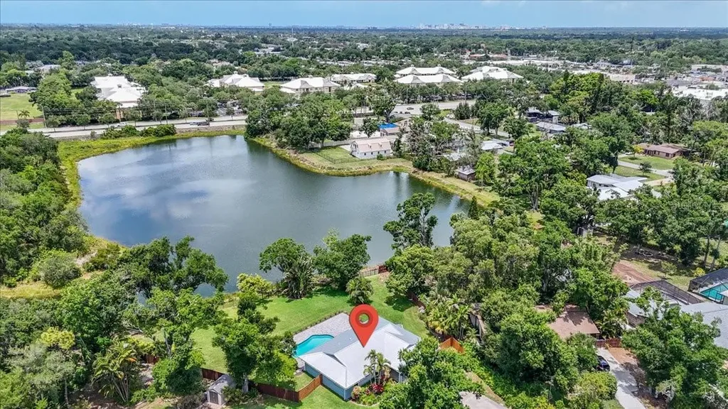 4230 Shady Oaks Court Sarasota FL 34233
