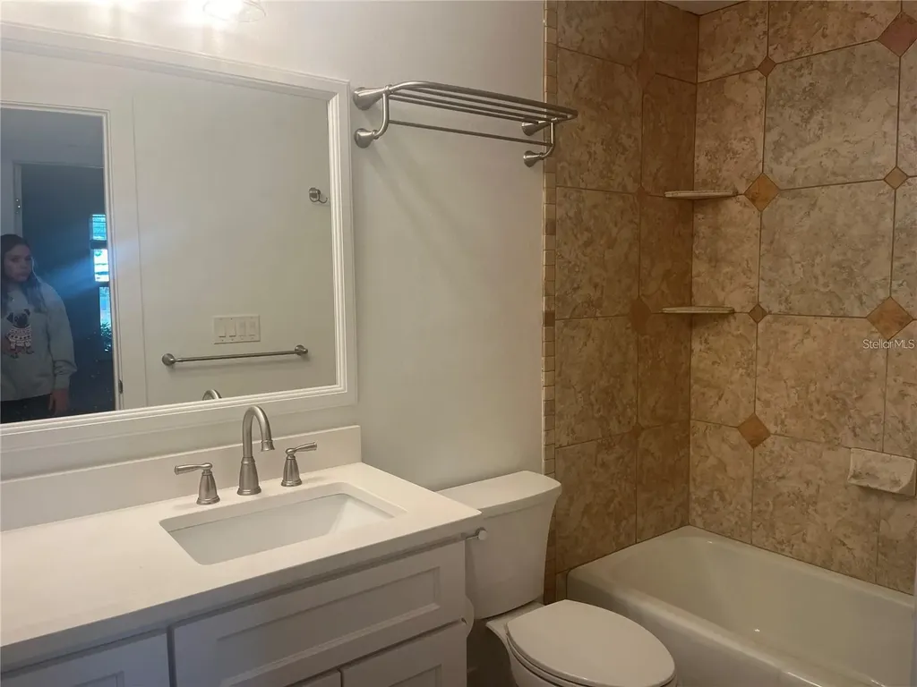 4230 Shady Oaks Court Sarasota FL 34233