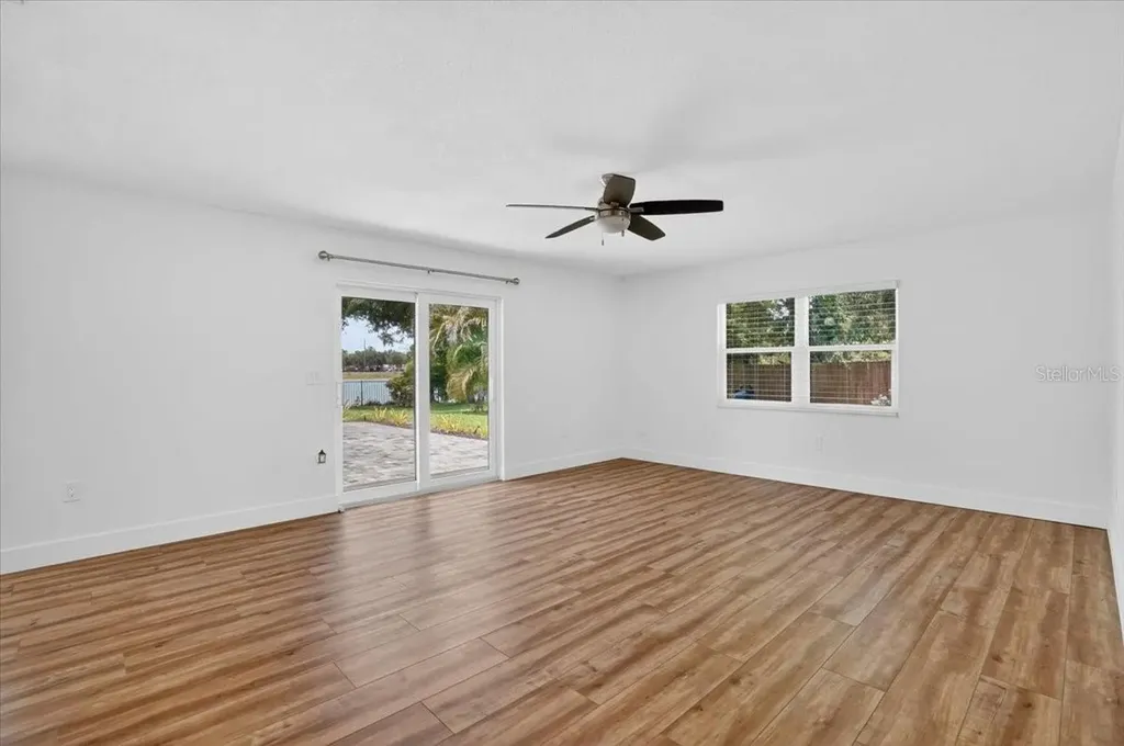 4230 Shady Oaks Court Sarasota FL 34233