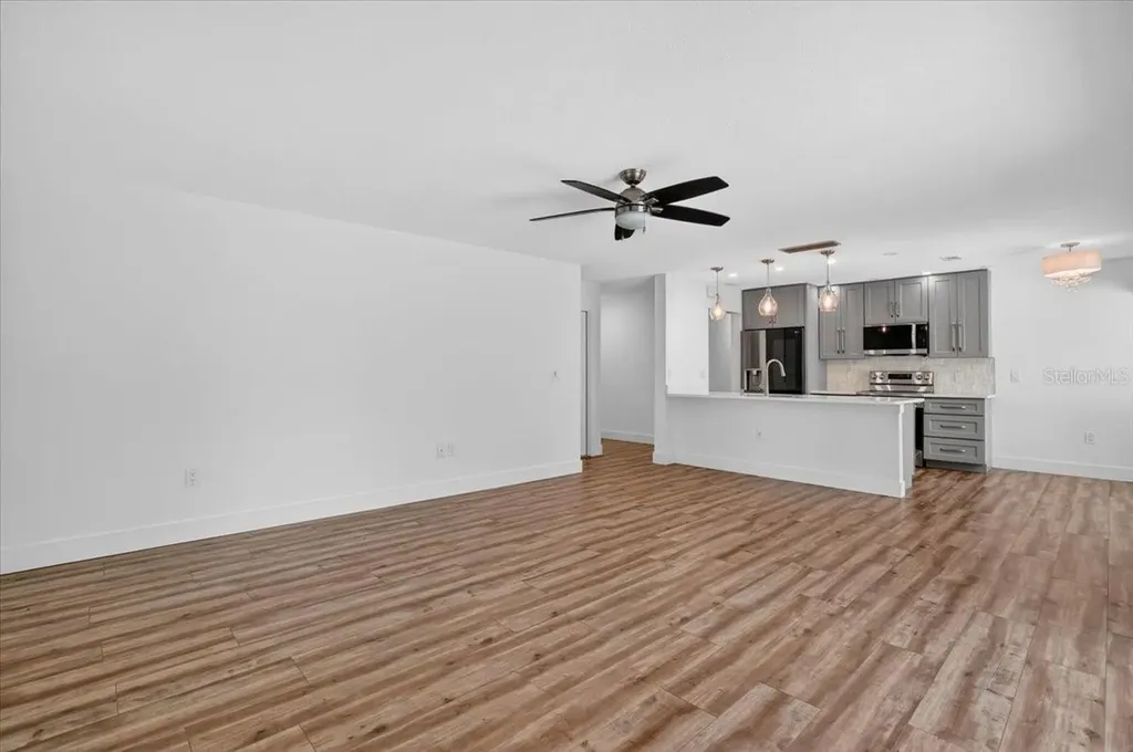 4230 Shady Oaks Court Sarasota FL 34233