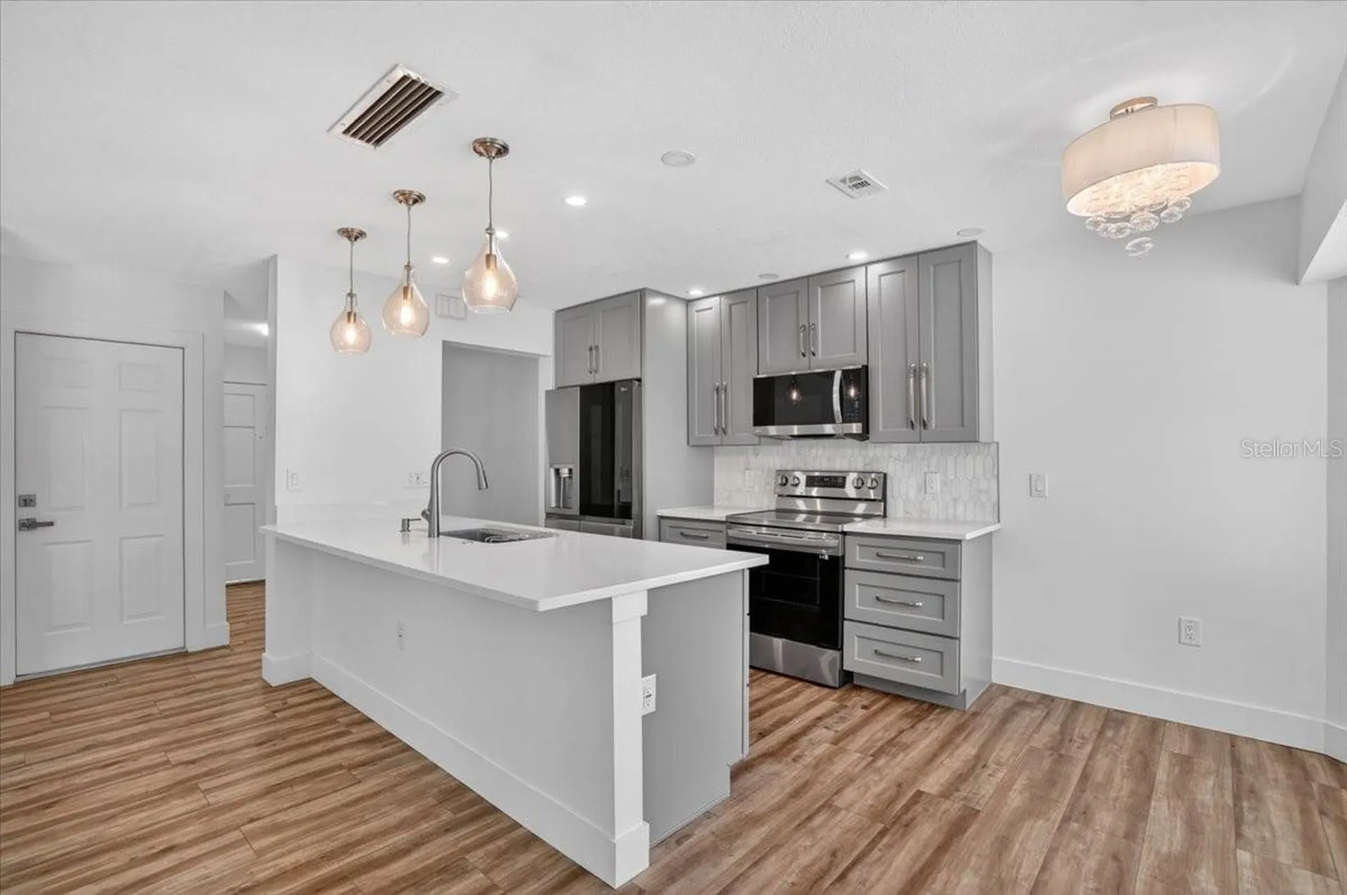 4230 Shady Oaks Court Sarasota FL 34233