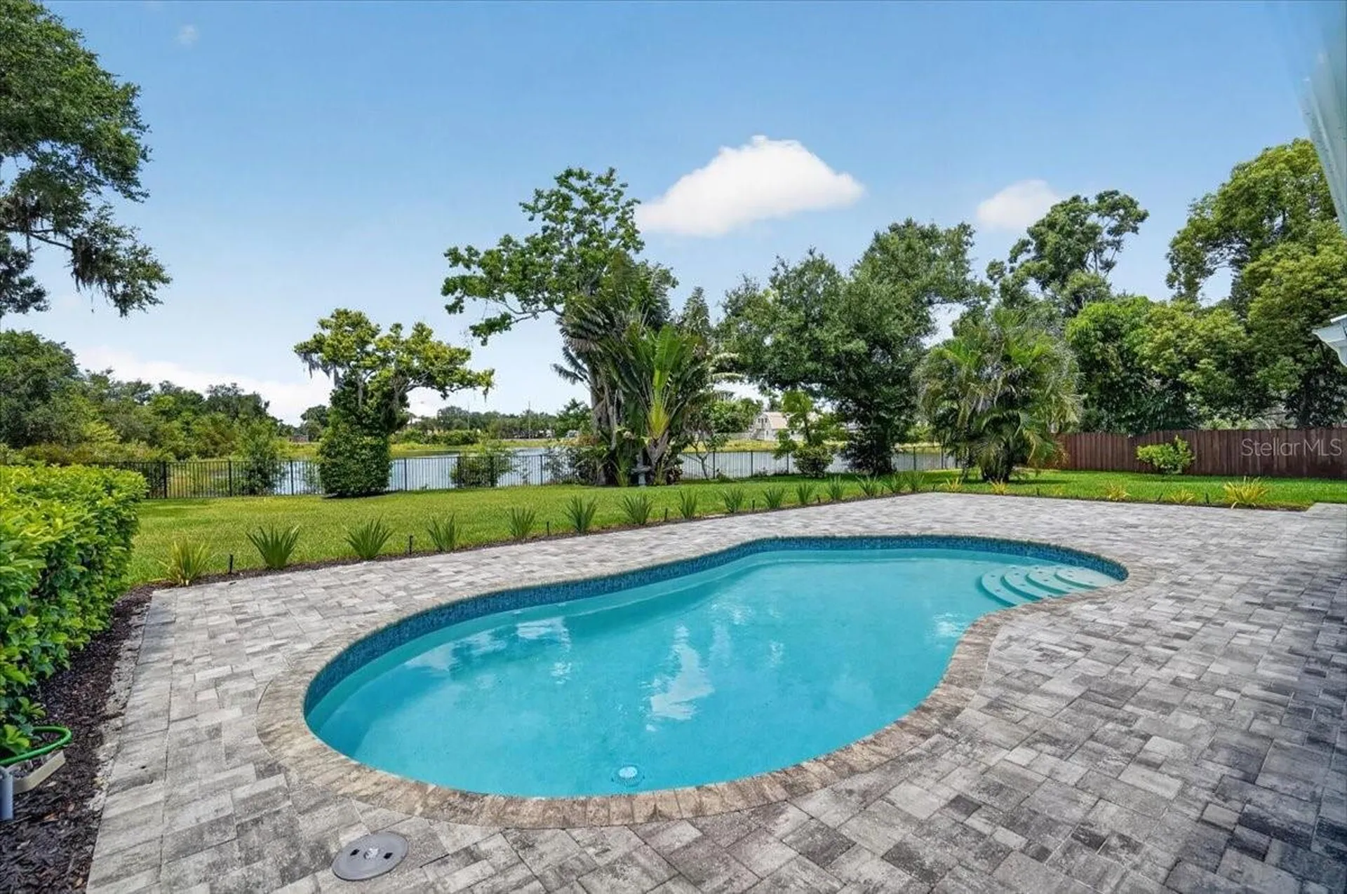 4230 Shady Oaks Court Sarasota FL 34233