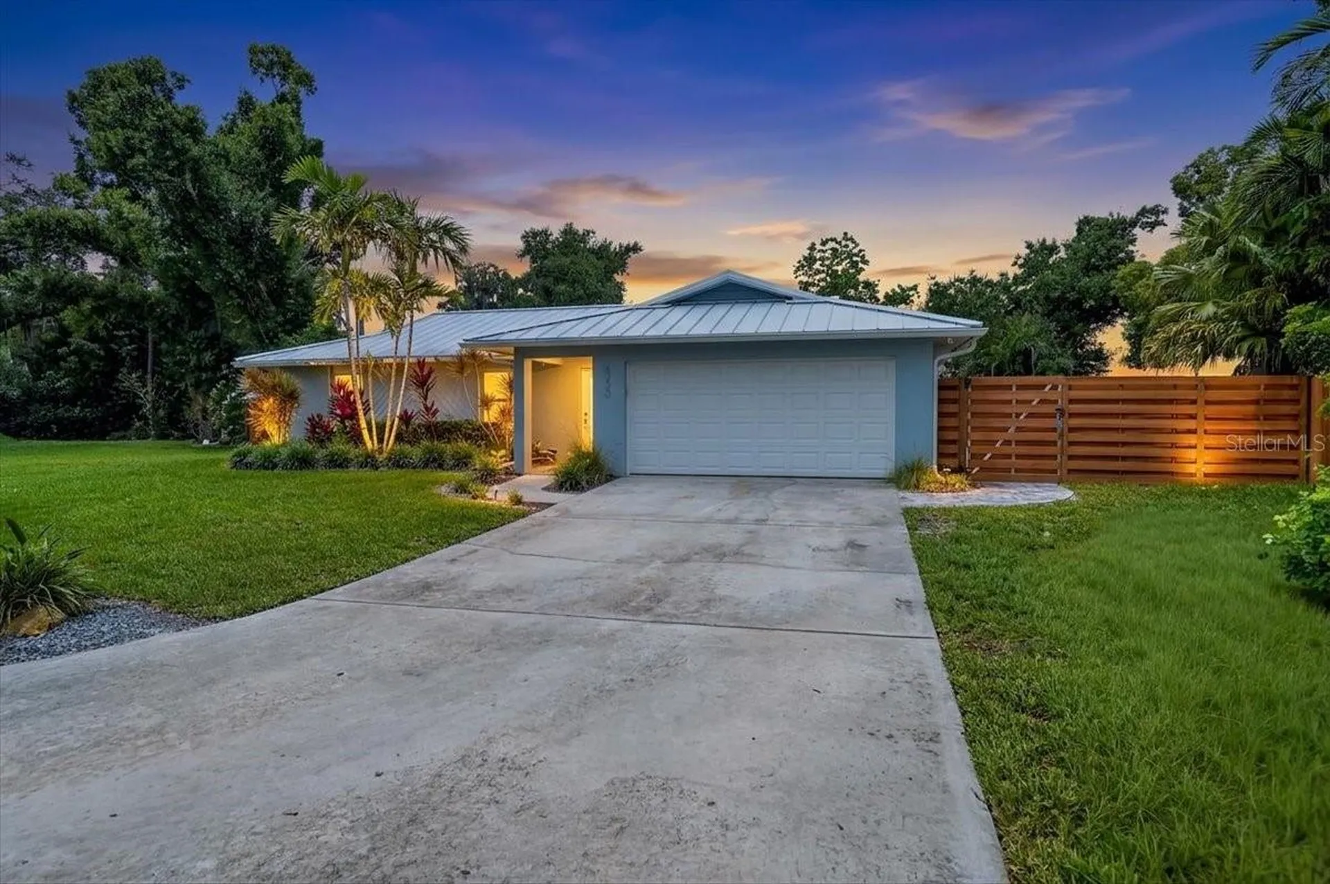 4230 Shady Oaks Court Sarasota FL 34233
