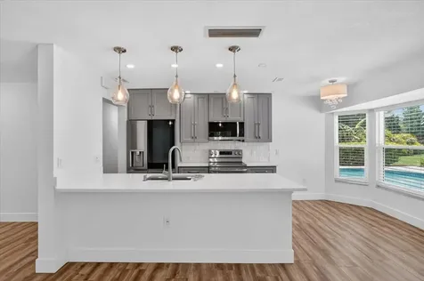 4230 Shady Oaks Court Sarasota FL 34233