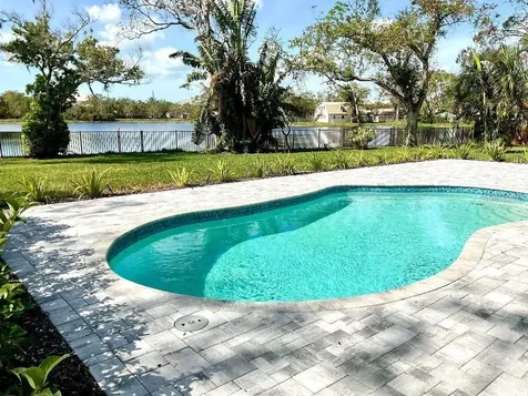 4230 Shady Oaks Court Sarasota FL 34233