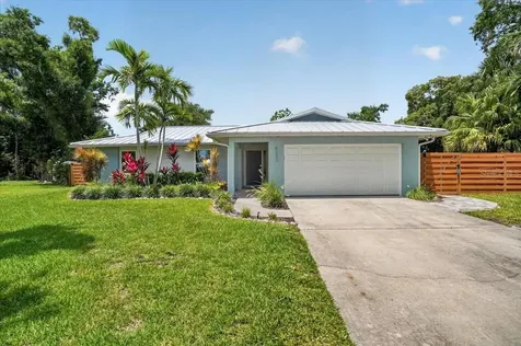 4230 Shady Oaks Court Sarasota FL 34233
