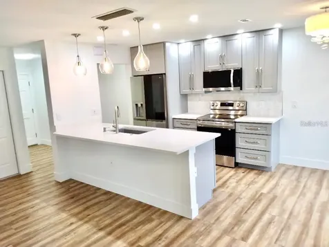 4230 Shady Oaks Court Sarasota FL 34233