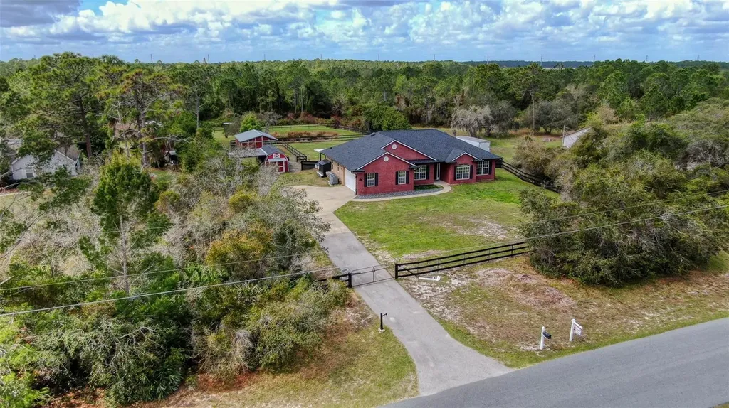 1970 Blackfoot Trail St Cloud FL 34771