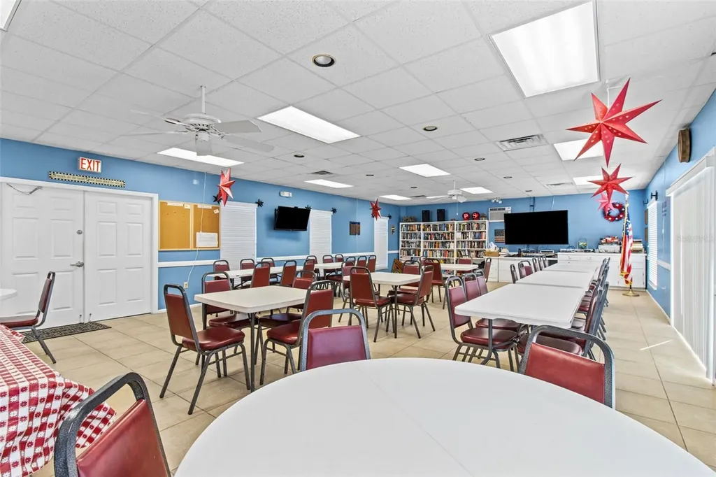 3824 37th Street S St Petersburg FL 33711