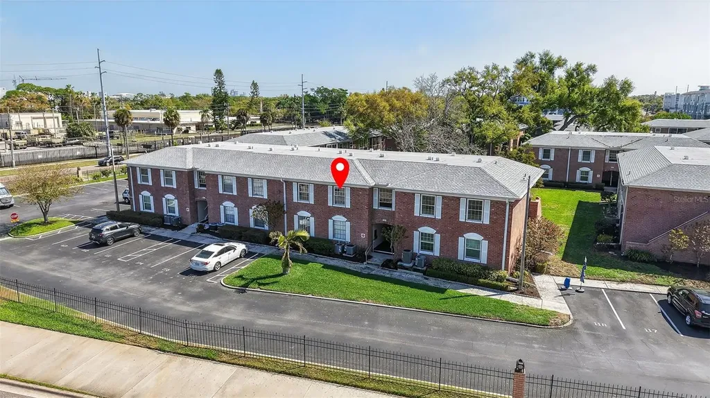 3824 37th Street S St Petersburg FL 33711