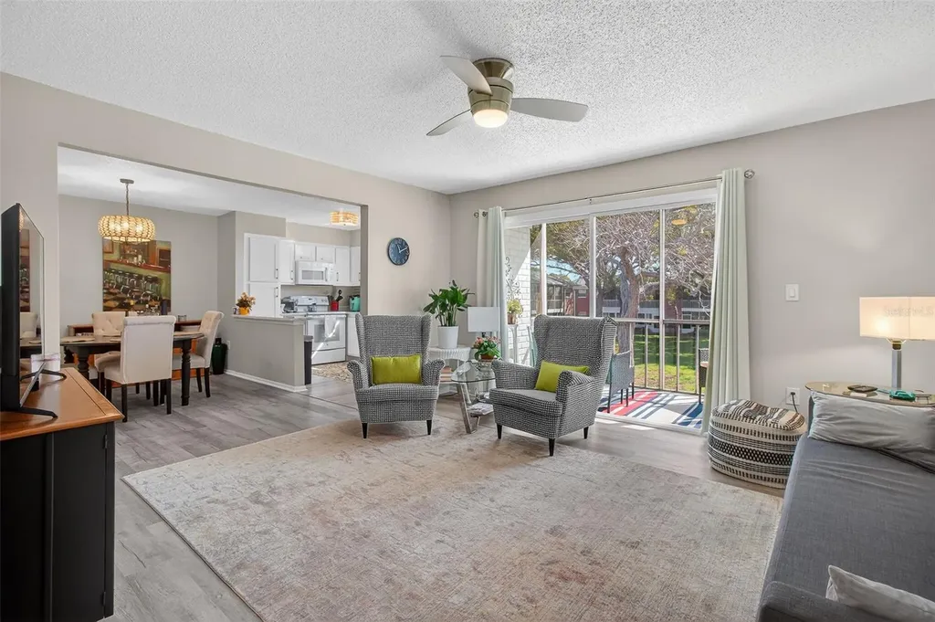 3824 37th Street S St Petersburg FL 33711