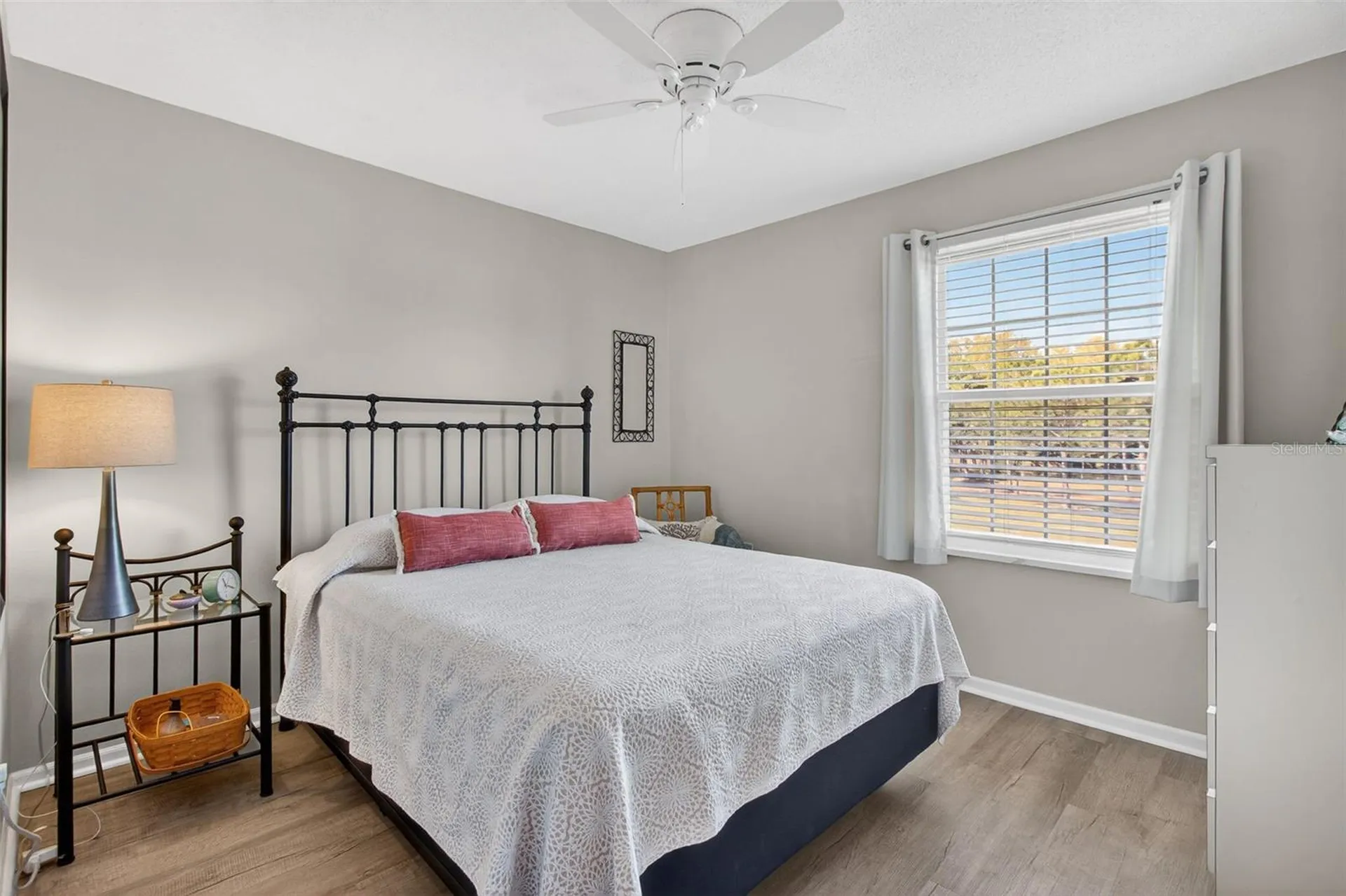 3824 37th Street S St Petersburg FL 33711