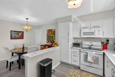 3824 37th Street S St Petersburg FL 33711