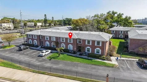 3824 37th Street S St Petersburg FL 33711