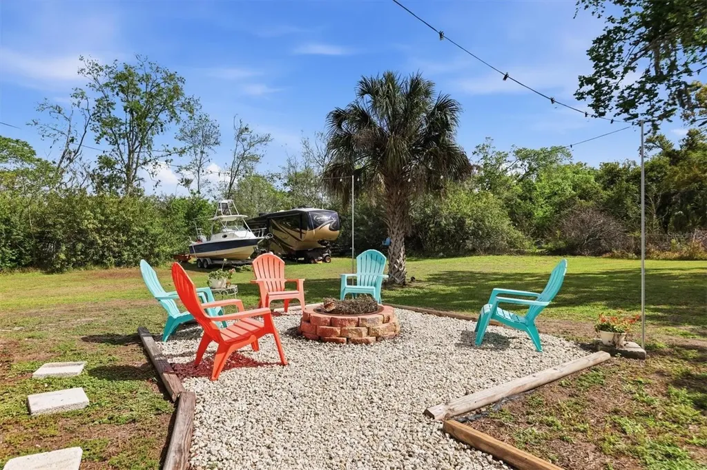1417 70th Street Court E Bradenton FL 34208