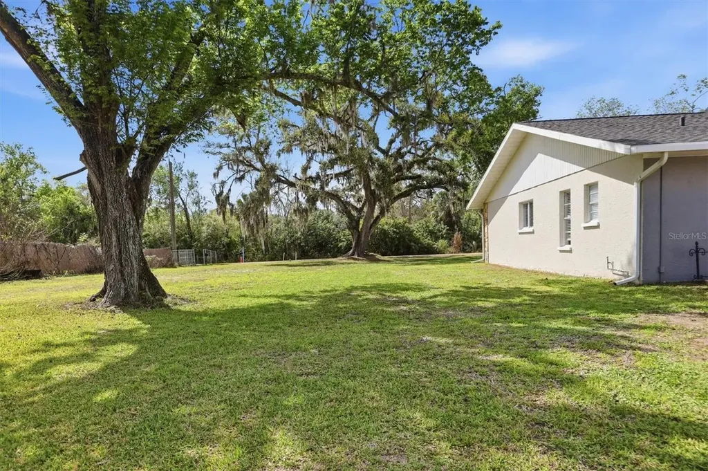 1417 70th Street Court E Bradenton FL 34208