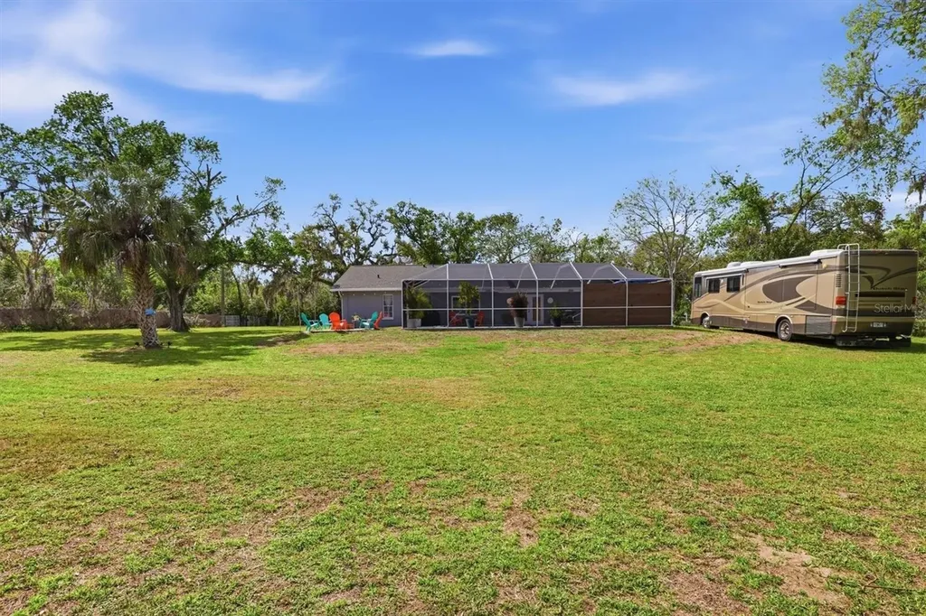 1417 70th Street Court E Bradenton FL 34208